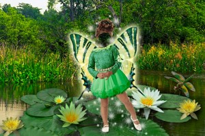 шаблон костюма фея в зеленом лесу в PSD